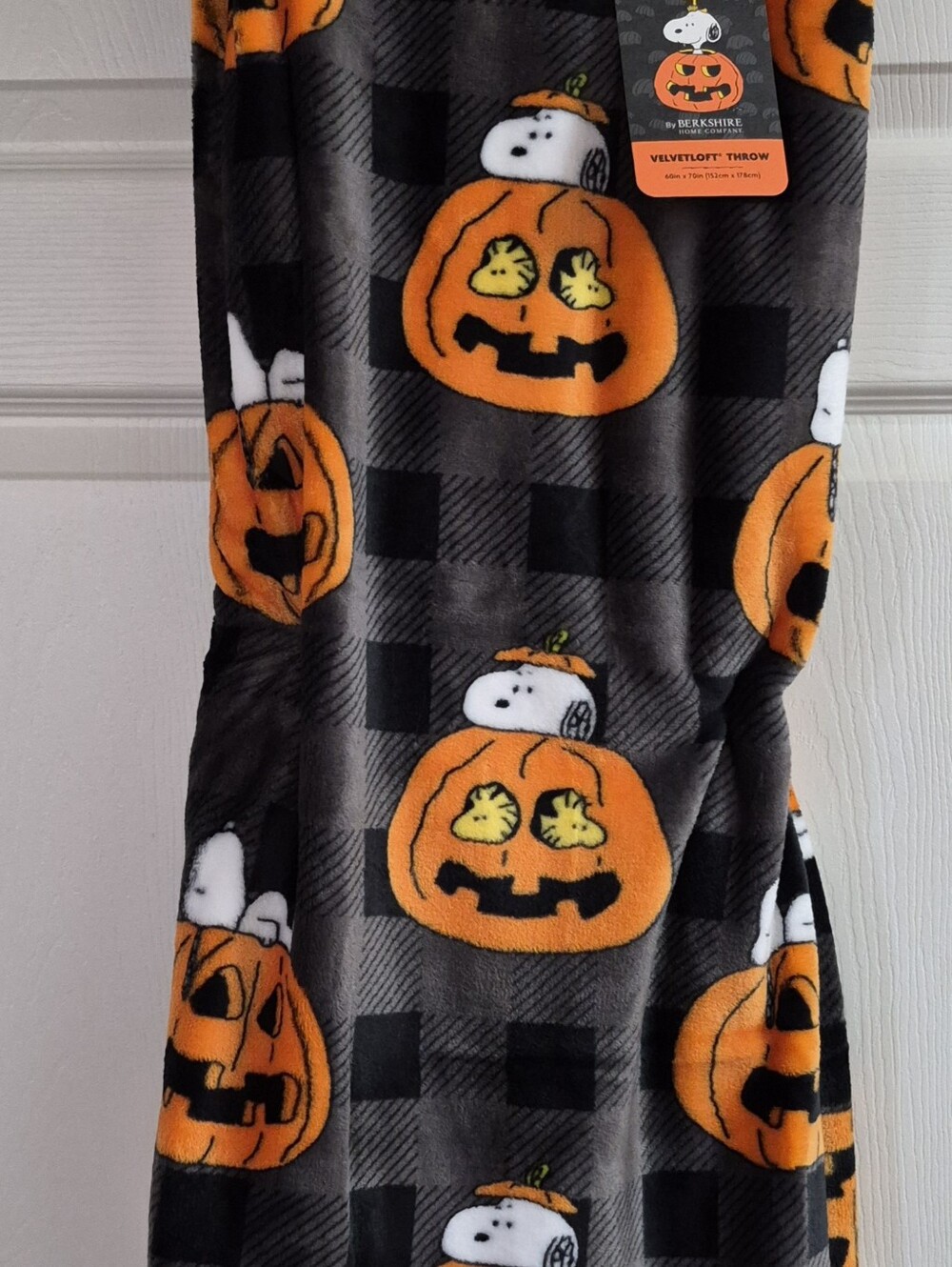 Berkshire Black & Orange Peanuts Snoopy Pumpkin Throw
